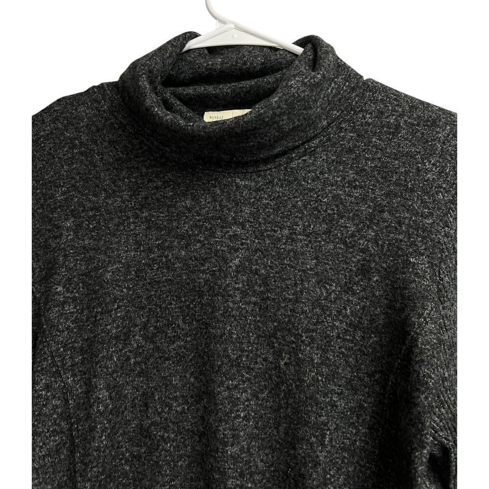 Saturday Sunday Anthropologie Turtleneck Grayish Black Stretchy Medium - Picture 2 of 9